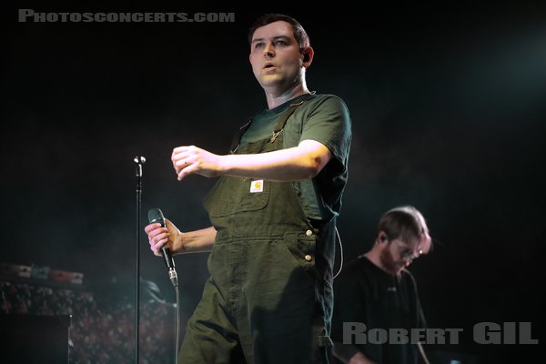 THE TWILIGHT SAD - 2022-11-28 - PARIS - Accor Arena - James Alexander Graham - Brendan Smith